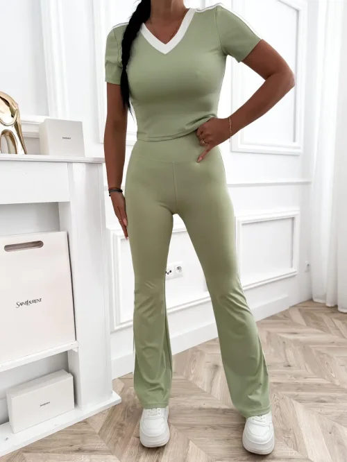 Komplet damski z bluzką V-neck i spodniami z lampasami